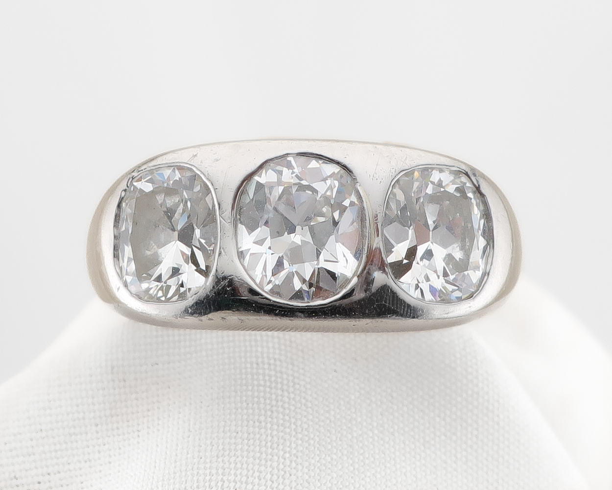 Art Deco Old Mine-Cut Diamond Band — Isadoras Antique Jewelry