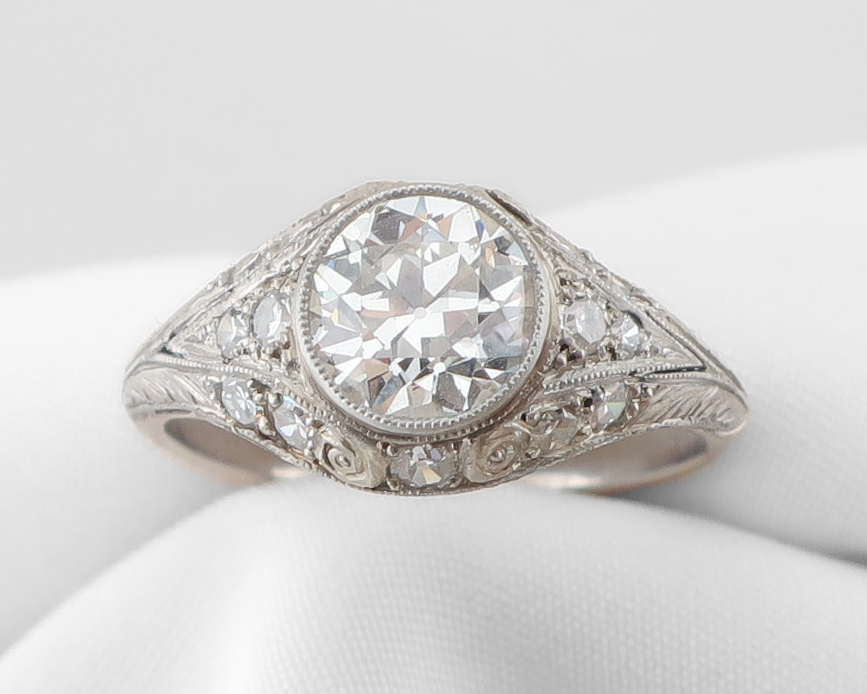 Art Deco Round Diamond Filigree Engagement Ring