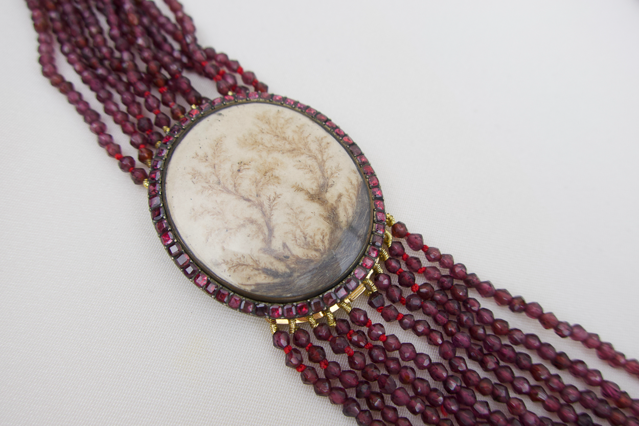 Early-Victorian Garnet Strand Hair Necklace