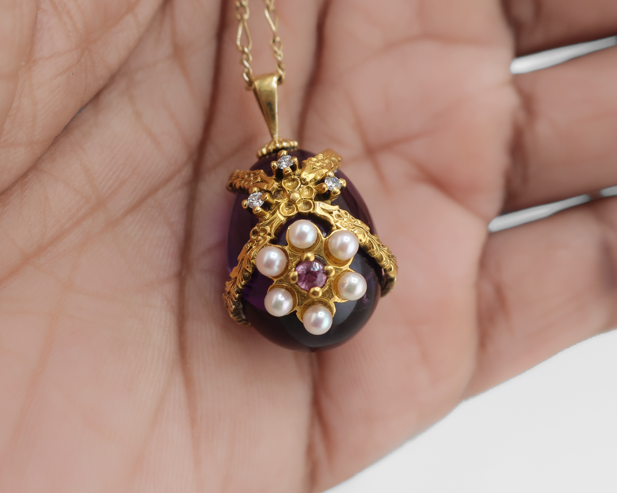 1980s Egg-Shaped Amethyst Pendant Necklace