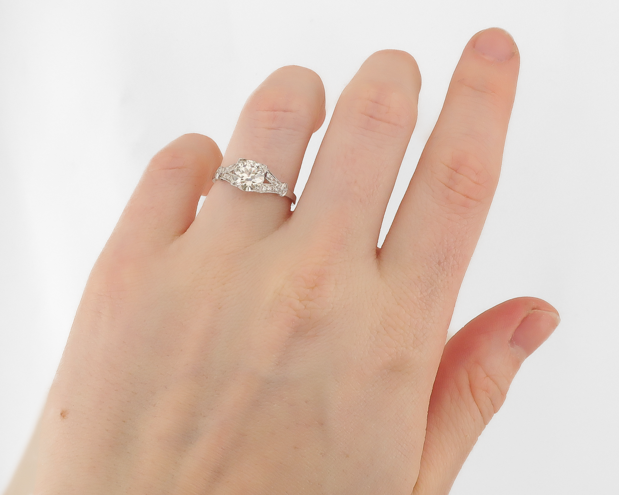 Art Deco 1.10-Carat Diamond Engagement Ring