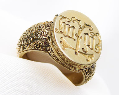 18KT Gold Engraved Locket Ring