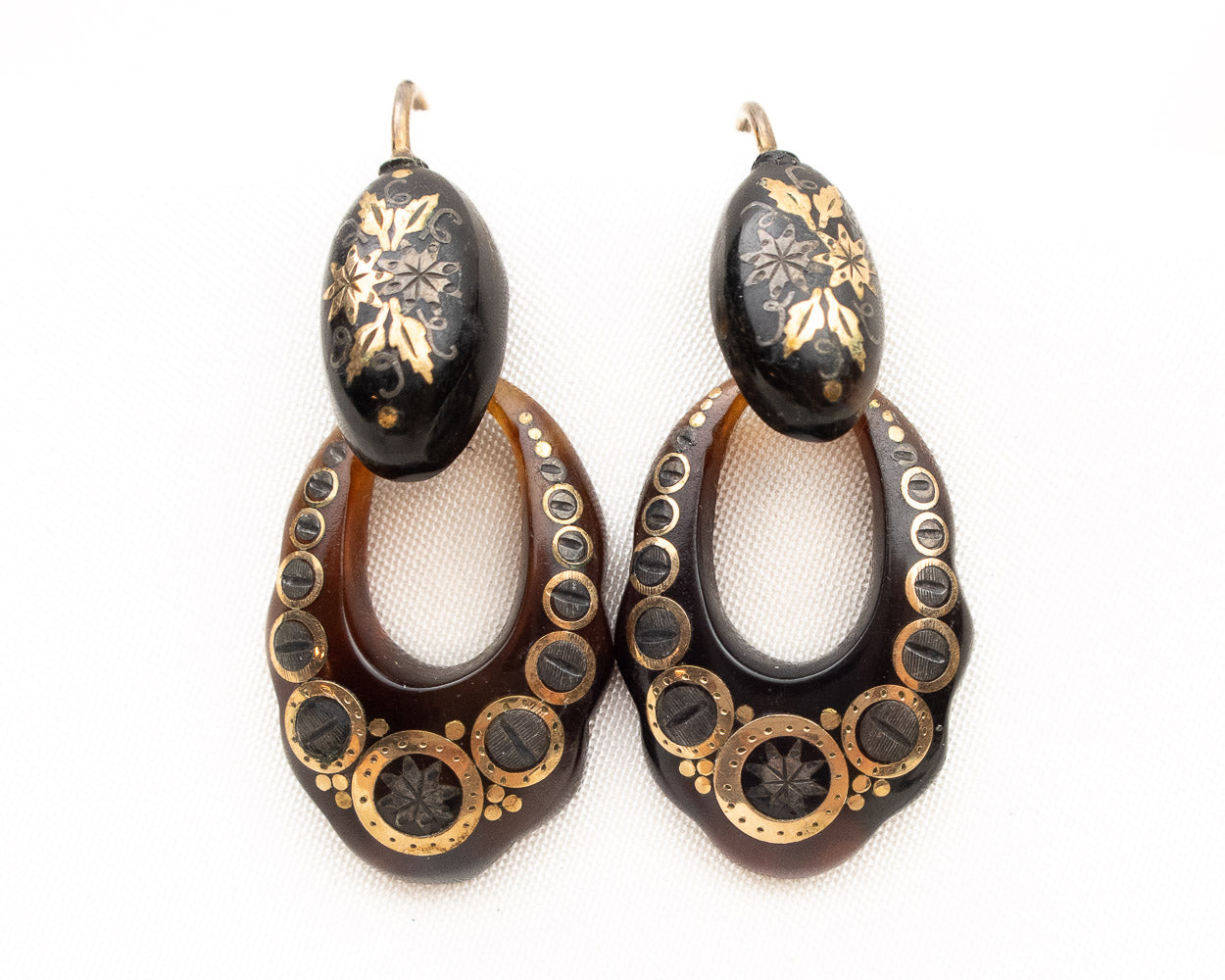 Victorian Pique Oval Dangle Earrings