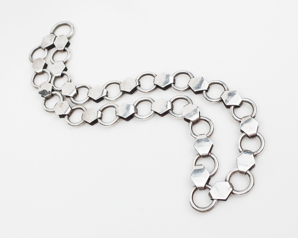 chain links necklace engraved