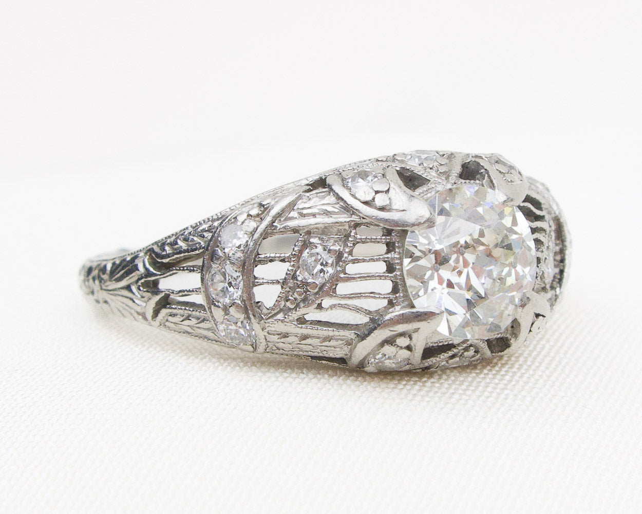 Art Deco Diamond Filigree Ring