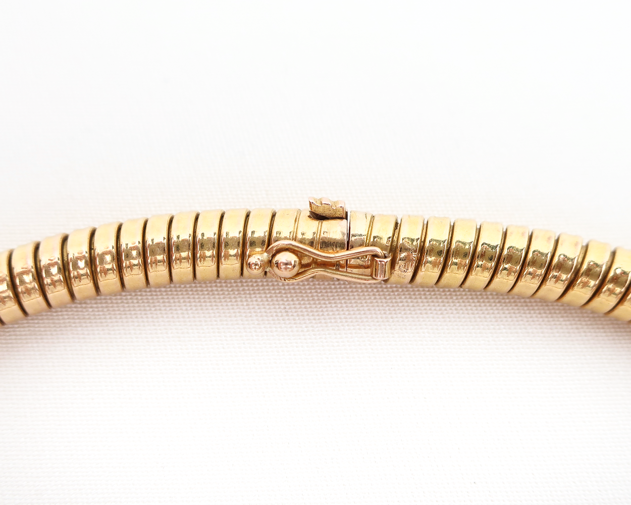 18KT Retro Necklace with Diamond Accents